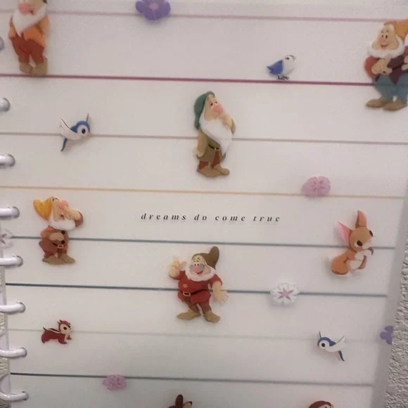 Disney Snow White Classic Happy Planner Dated to June 2026 - Picture 2 of 7